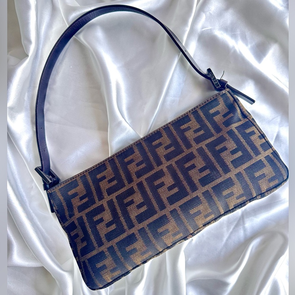 Vintage FENDI zucca mini baguette. - Picture 2 of 15